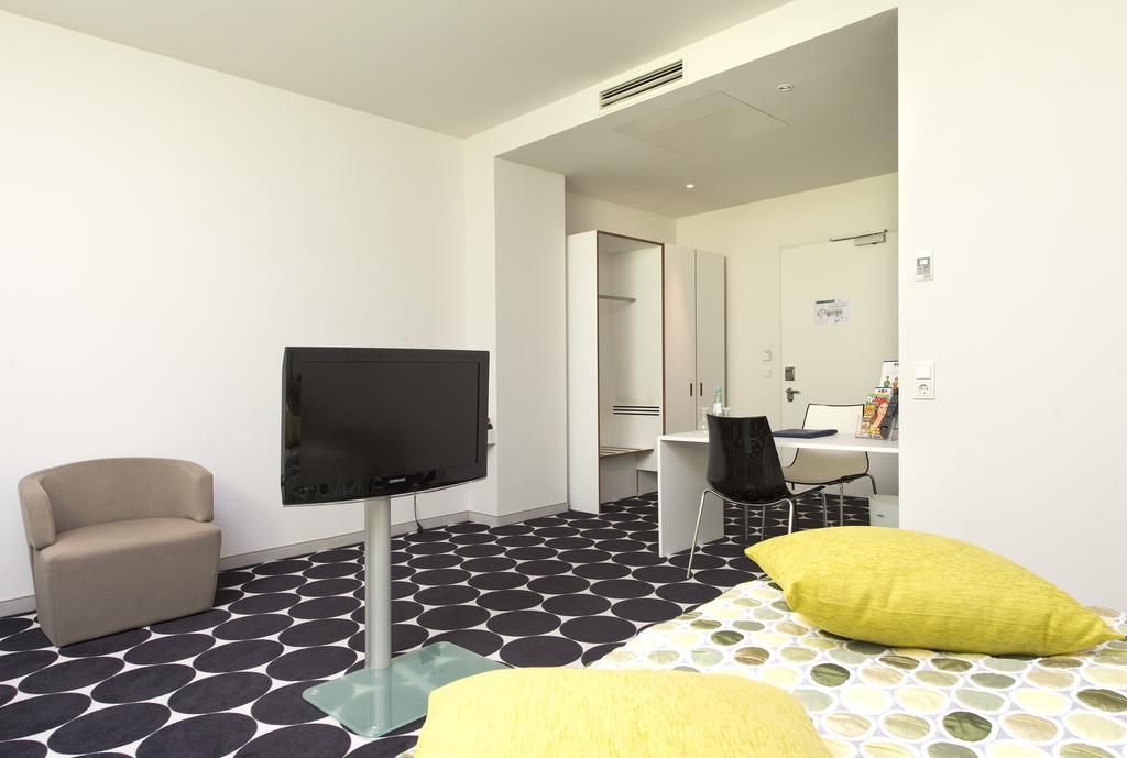 Tryp By Wyndham Frankfurt Frankfurt am Main Quarto foto